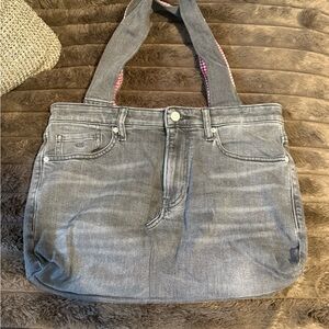 Gray Denim Tote Bag with Contrast Inner Trim